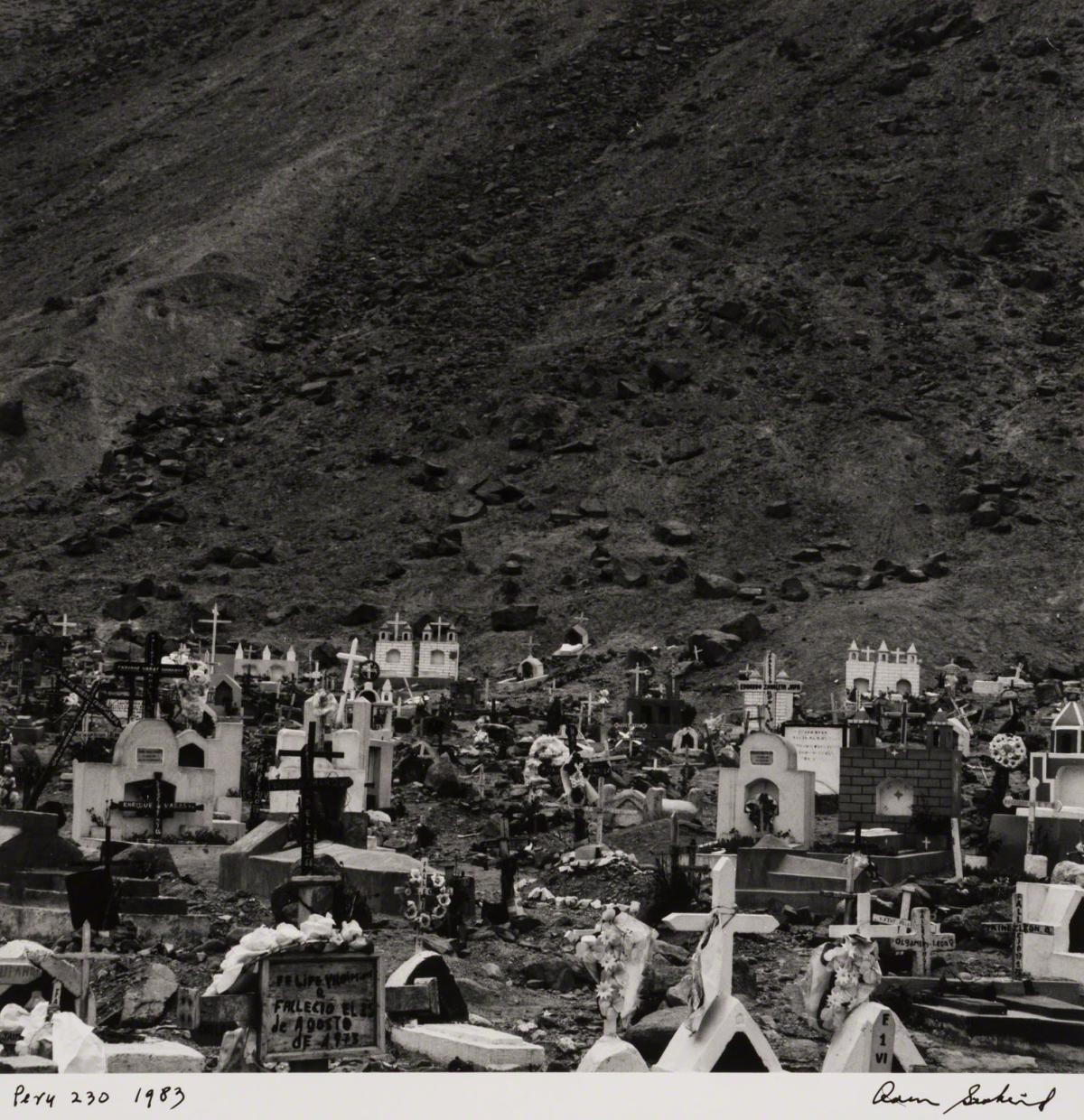 Aaron Siskind, Peru 230, 1983.
