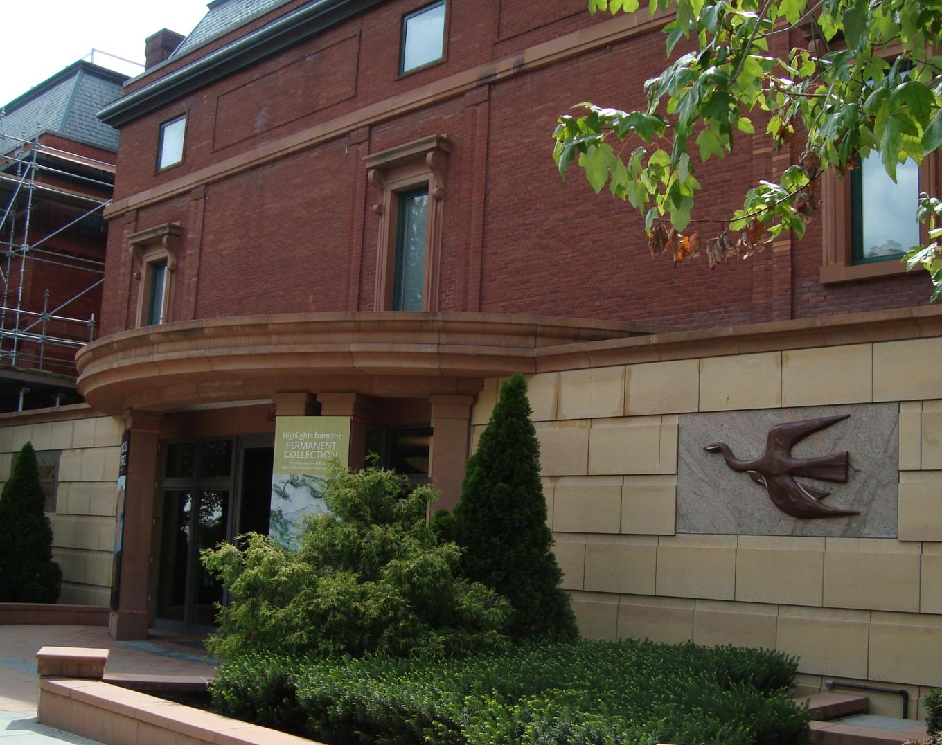 "Bird" by Pierre Bourdelle, to the right of the museum's Goh Annex entrance.